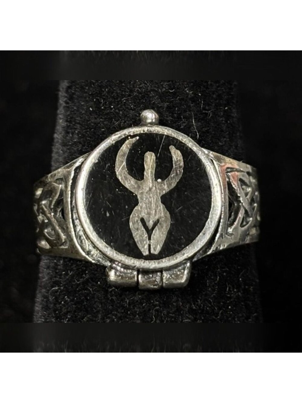 Sterling Silver Fertility Goddess Locket Ring Size 8